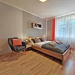 Sun&fun Pod Debami Nad Lomnica 1b I 2b- Blisko Centrum, Dworca Pkp, Sklepow W Otoczeniu Zieleni *