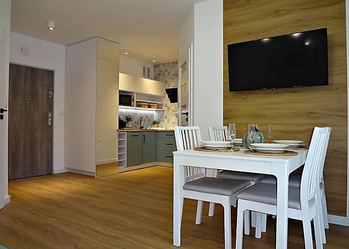 Sun&fun Pod Debami Nad Lomnica 1b I 2b- Blisko Centrum, Dworca Pkp, Sklepow W Otoczeniu Zieleni