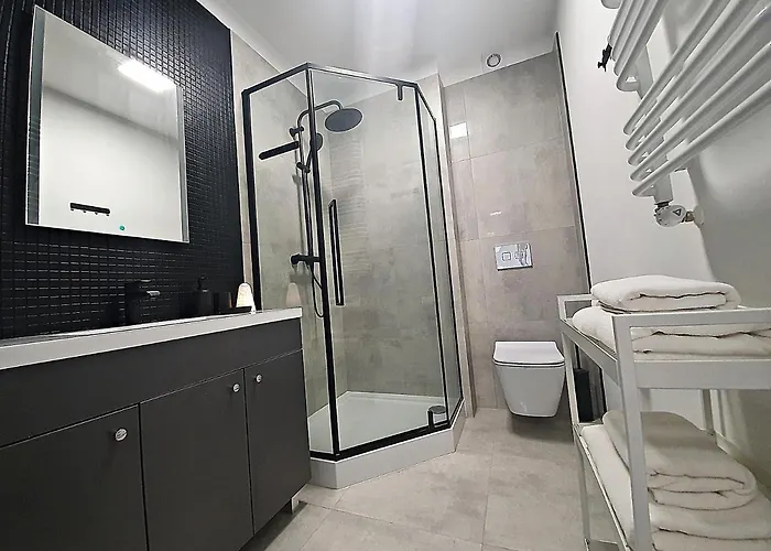 Sun&fun Pod Debami Nad Lomnica 1b I 2b- Blisko Centrum, Dworca Pkp, Sklepow W Otoczeniu Zieleni Lejlighed *