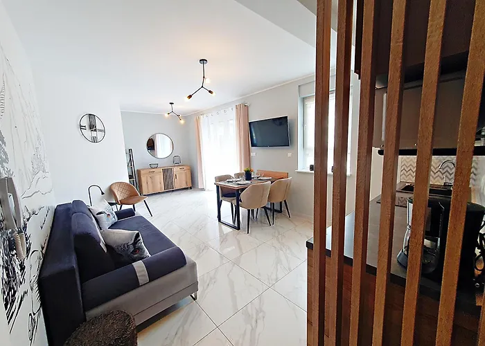 Sun&fun Pod Debami Nad Lomnica 1b I 2b- Blisko Centrum, Dworca Pkp, Sklepow W Otoczeniu Zieleni Lejlighed Karpacz