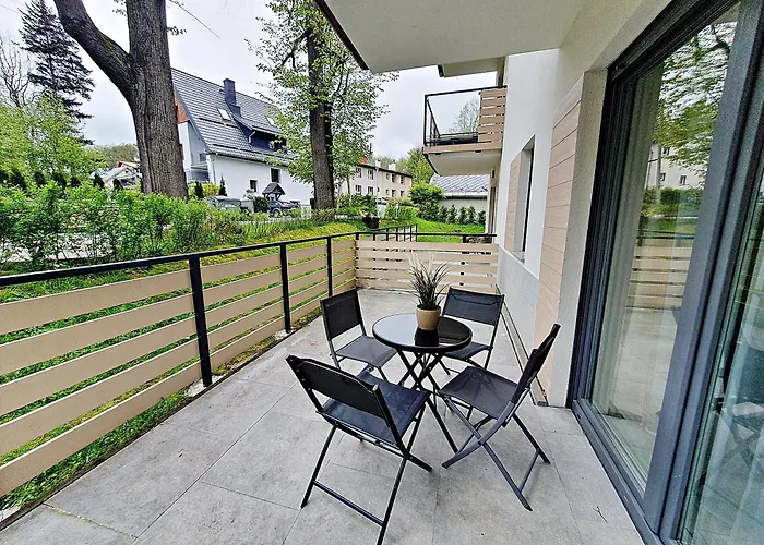 Sun&fun Pod Debami Nad Lomnica 1b I 2b- Blisko Centrum, Dworca Pkp, Sklepow W Otoczeniu Zieleni Lejlighed *