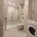 Sun&fun Pod Debami Nad Lomnica 1b I 2b- Blisko Centrum, Dworca Pkp, Sklepow W Otoczeniu Zieleni