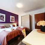 Sun&fun Pod Debami Nad Lomnica 1b I 2b- Blisko Centrum, Dworca Pkp, Sklepow W Otoczeniu Zieleni Apartmán *