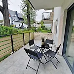 Sun&fun Pod Debami Nad Lomnica 1b I 2b- Blisko Centrum, Dworca Pkp, Sklepow W Otoczeniu Zieleni Appartement *