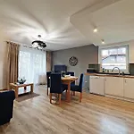 Sun&fun Pod Debami Nad Lomnica 1b I 2b- Blisko Centrum, Dworca Pkp, Sklepow W Otoczeniu Zieleni Apartmán Karpacz