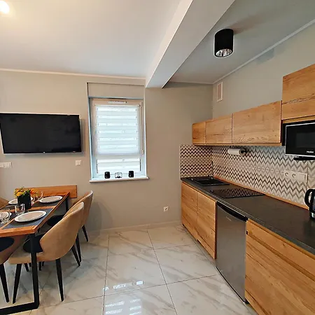 아파트 Sun&fun Pod Debami Nad Lomnica 1b I 2b- Blisko Centrum, Dworca Pkp, Sklepow W Otoczeniu Zieleni