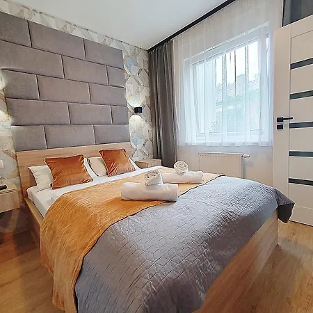 아파트 Sun&fun Pod Debami Nad Lomnica 1b I 2b- Blisko Centrum, Dworca Pkp, Sklepow W Otoczeniu Zieleni 카르파츠