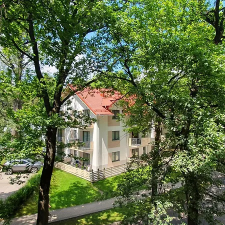 Sun&fun Pod Debami Nad Lomnica 1b I 2b- Blisko Centrum I Sklepow W Otoczeniu Zieleni Apartment Karpacz