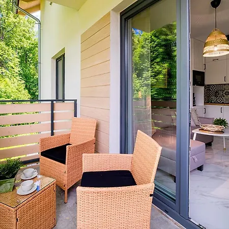 Sun&fun Pod Debami Nad Lomnica 1b I 2b- Blisko Centrum, Dworca Pkp, Sklepow W Otoczeniu Zieleni * 카르파츠