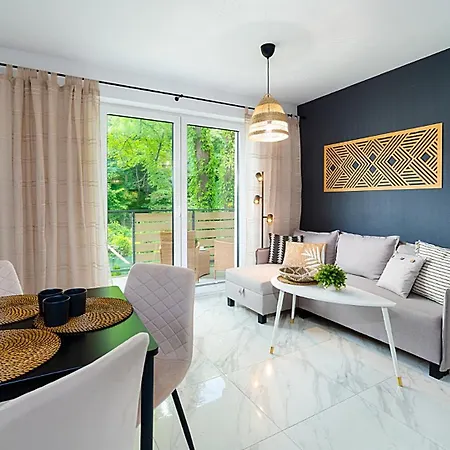 Sun&fun Pod Debami Nad Lomnica 1b I 2b- Blisko Centrum, Dworca Pkp, Sklepow W Otoczeniu Zieleni 카르파츠