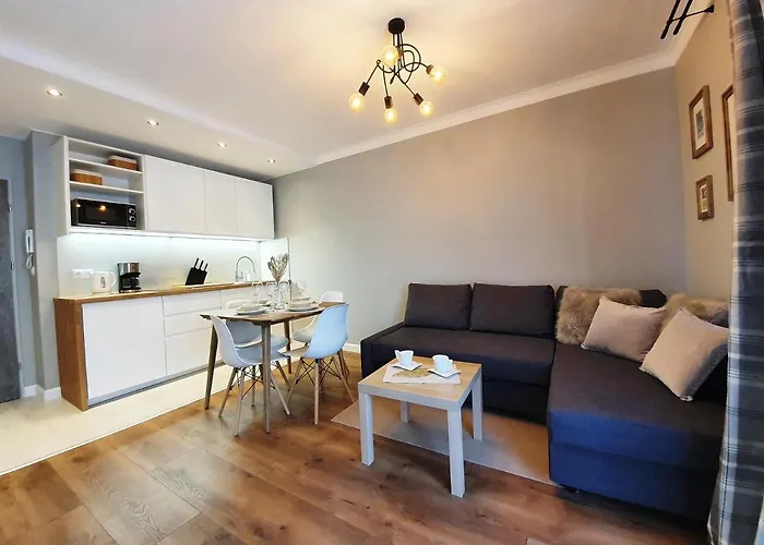 Sun&fun Pod Debami Nad Lomnica 1b I 2b- Blisko Centrum, Dworca Pkp, Sklepow W Otoczeniu Zieleni Apartman *