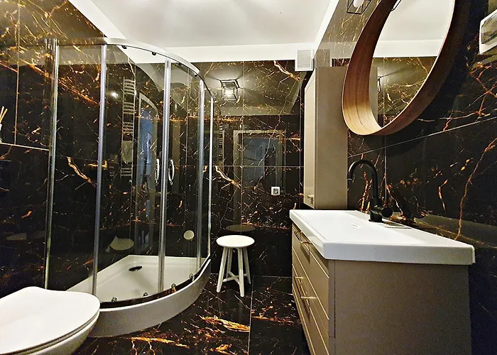 Sun&fun Pod Debami Nad Lomnica 1b I 2b- Blisko Centrum, Dworca Pkp, Sklepow W Otoczeniu Zieleni Апартаменты