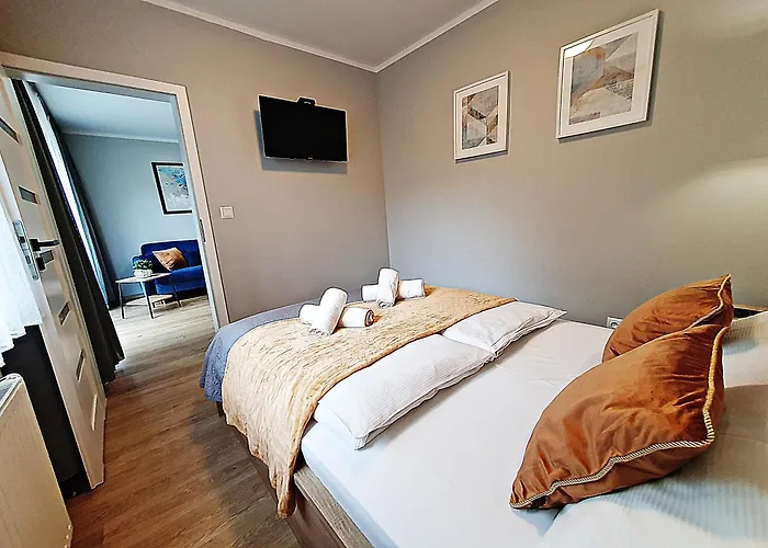 Sun&fun Pod Debami Nad Lomnica 1b I 2b- Blisko Centrum, Dworca Pkp, Sklepow W Otoczeniu Zieleni Апартаменты